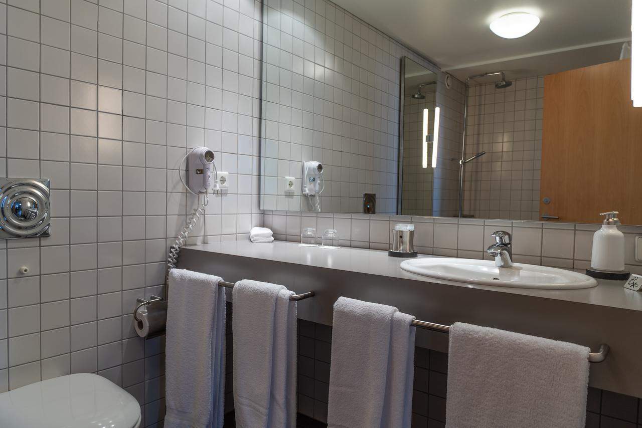 Hotel Isafjördur - Torg Ísafjörður Exteriör bild
